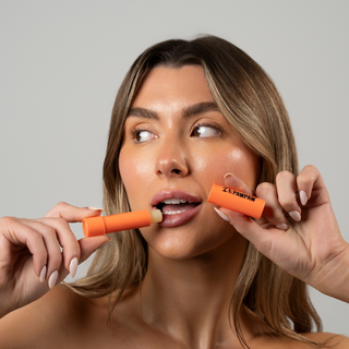 Balsam stick pentru buze, cu aroma de mango si pawpaw, ulei de ricin si aloe vera, Dr.PAWPAW, 4 g