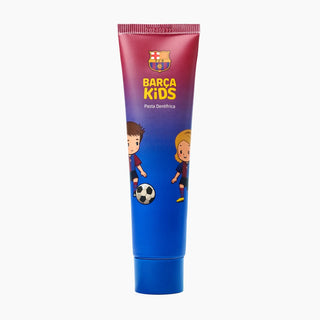 Tub de pasta de dinti Barca Kids cu personaje de desene animate si minge de fotbal, pe fundal alb