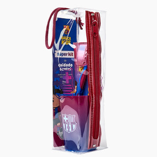 Kit Barcelona Kids cu ambalaj transparent, cu pahar, periuta de dinti si pasta de dinti, pe fundal alb
