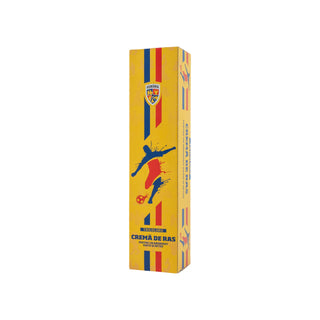 A tall rectangular yellow box for Remédium Crema de Ras, featuring blue and red vertical stripes, a blue soccer player graphic, and the Remédium logo on a white background.