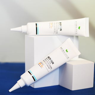 AKNSUN Crema cu SPF 50+ Matifianta, pentru Ten Acneic si Gras, Bio Balance, MEDIUM, 40 ml