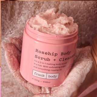 2 in 1 exfoliant + cleanser pentru corp, cu zahar & ulei de macese, Frank Body, 250 g