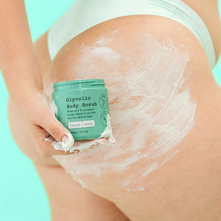 Exfoliant pentru corp Glycolic, cu AHA & niacinamida, pentru piele luminoasa, Frank Body, 250 g