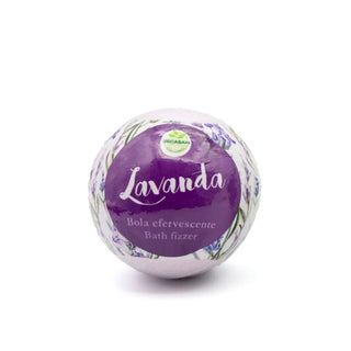 Bila de baie Becasan mov cu parfum de lavanda, pe fundal alb